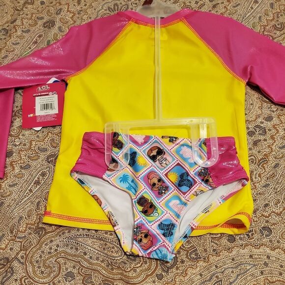 L.O.L. SURPRISE (NWT) Girl's 2 Piece Swim/Rash guard Set Size: 6 - Picture 6 of 6